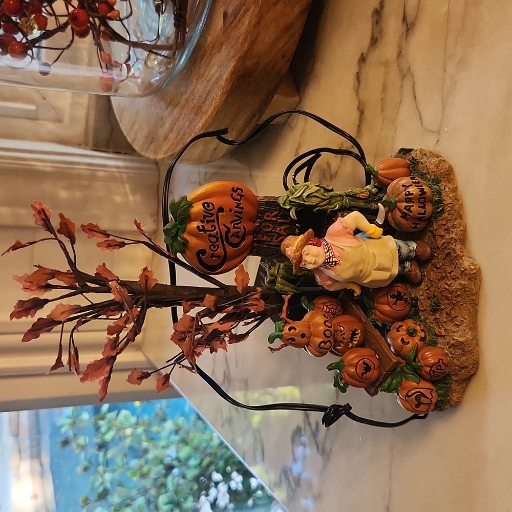 Department 56 Snow Village Halloween.  Creative Carvings Battery Operated.